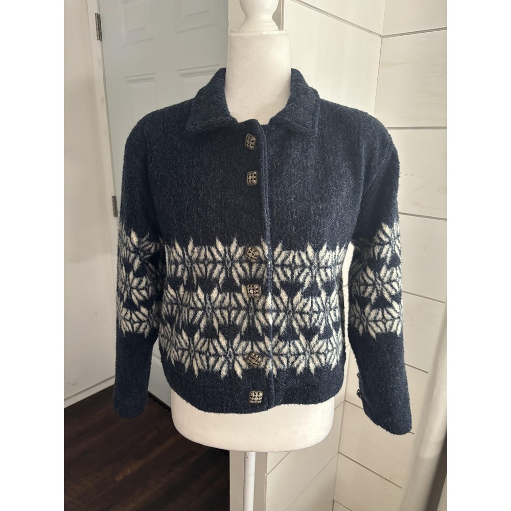 County Clothing Co Sweater Womens Small Navy Fair Isle Lined Metal Buttons‎